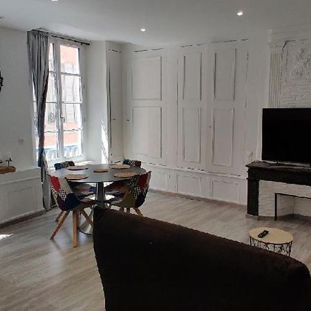 Appartement F2 Dans Le Centre Historique Le Puy-en-Velay Eksteriør billede