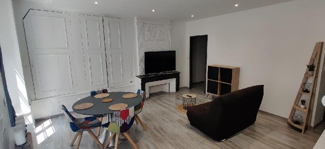 Appartement F2 Dans Le Centre Historique Le Puy-en-Velay Eksteriør billede